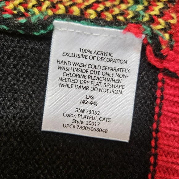 Christmas cat sweater pull-over with faux front buttons - Picture 4 of 11